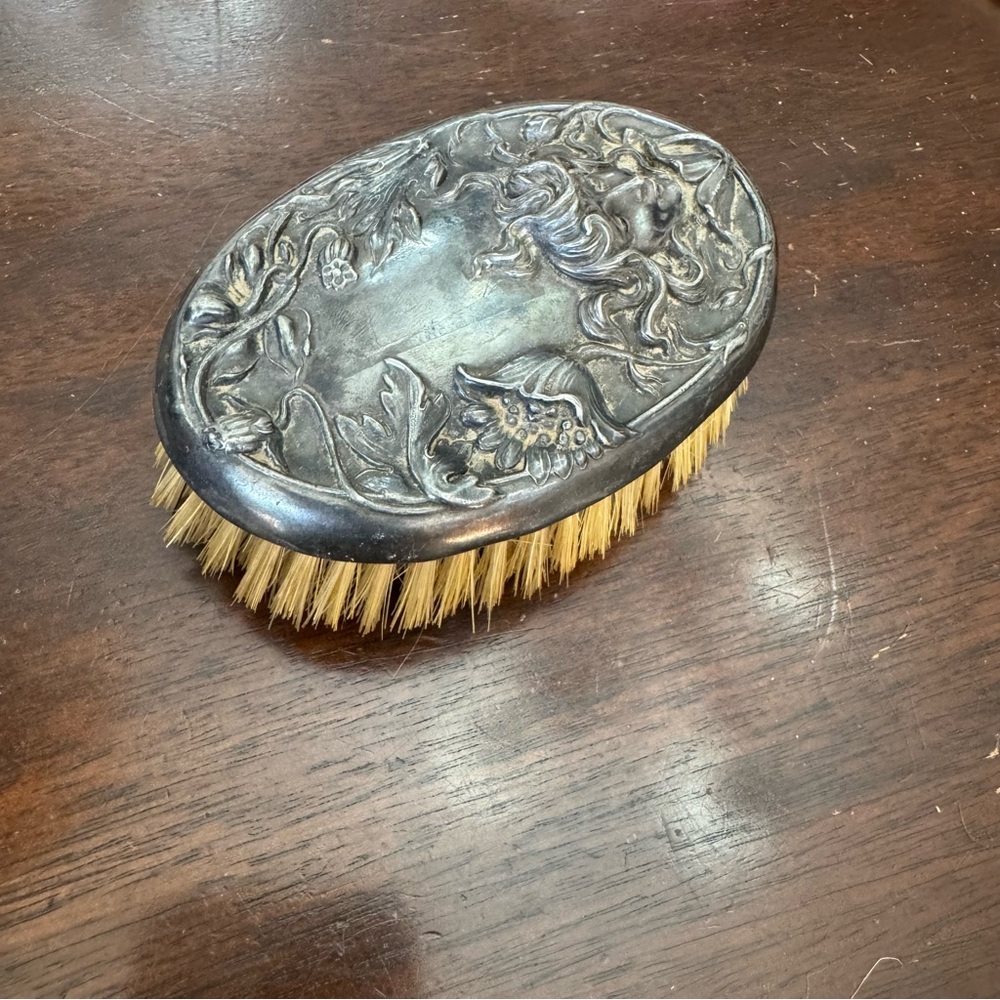 Antique Silver Hairbrush with Intricate Design Art Nouveau Silver Plated or Tone - Picture 4 of 16